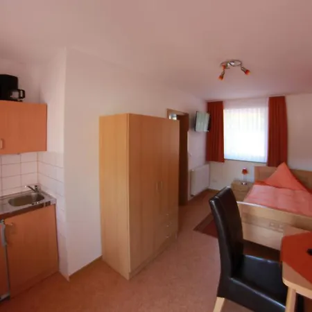Pension Am Ostbahnhof Gotha Chambre photo